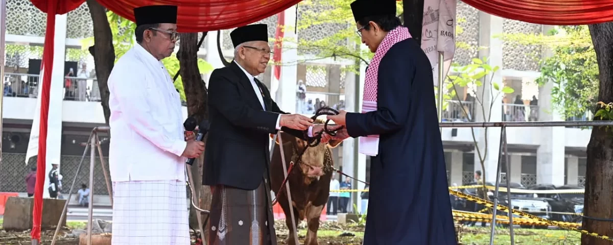 Wapres-Salat-Ied-dan-Berkurban-di-Masjid-Istiqlal-1200x480