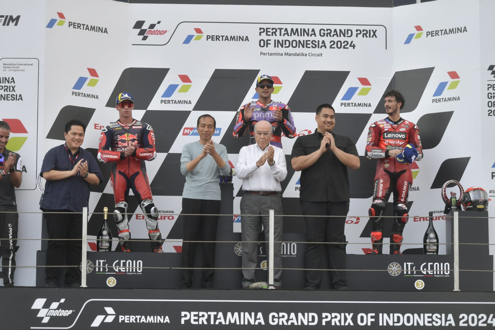 5367Menpora-Dito-Dampingi-Presiden-Jokowi-Tonton-MotoGP-Mandalika-2024