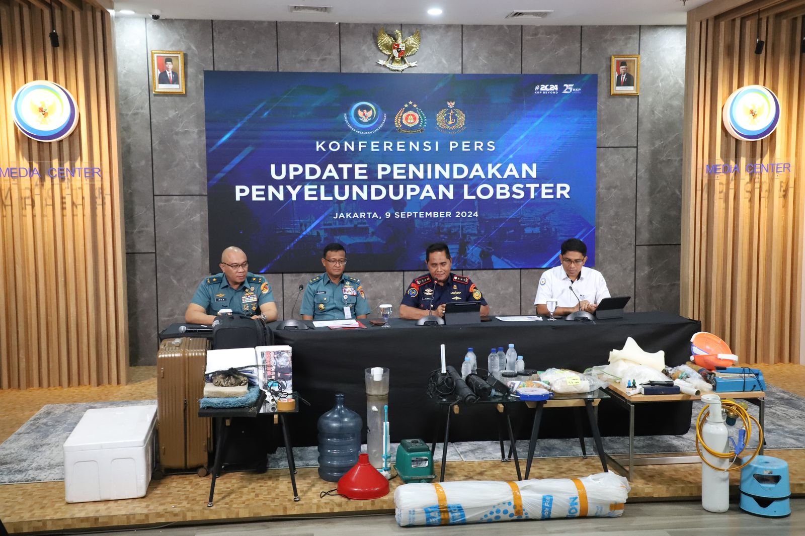 TNI AL dan KKP Gagalkan Penyelundupan Benih Lobster di Parung Bogor