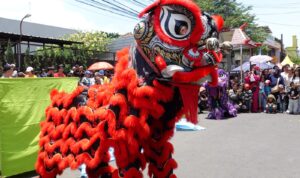 17282159995-festival-urang-sunda-hingga-barongsai-meriahkan-cibadak-fun-day