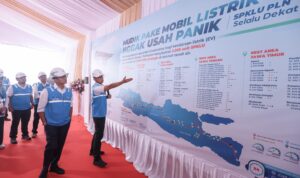 WhatsApp Image 2024-12-25 at 06.12.35 Wamen BUMN Cek Infrastruktur SPKLU PLN Sambut Nataru 2024