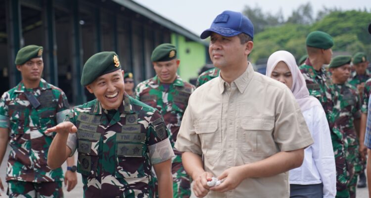 Menteri Transmigrasi Kunjungi Yonkav 8 Kostrad Pasuruan