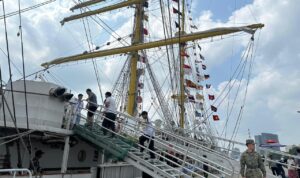 KRI Bima Suci Curi Perhatian Masyarakat Cina