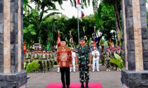 Panglima TNI Terima Audiensi Menteri Perhubungan RI di Mabes TNI