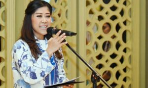 Menteri Komunikasi dan Digital RI, Meutya Hafid ketika menyampaikan sambutan, pada penyerahan penghargaan kepada Kota/Kabupaten yang berhasil melaksanakan program Smart City, Selasa (26/8/2025), di Yogyakarta. Foto: dialoguejakarta.com/Wien/Ist Menteri Komunikasi dan Digital RI, Meutya Hafid ketika menyampaikan sambutan, pada penyerahan penghargaan kepada Kota/Kabupaten yang berhasil melaksanakan program Smart City, Selasa (26/8/2025), di Yogyakarta. Foto: dialoguejakarta.com/Wien/Ist